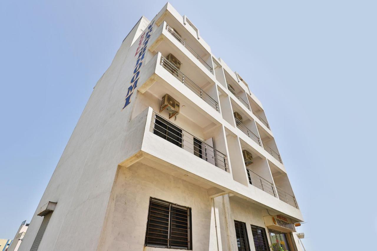 Hotel Oyo 18807 Vrajbhoomi Somnāth Exterior foto